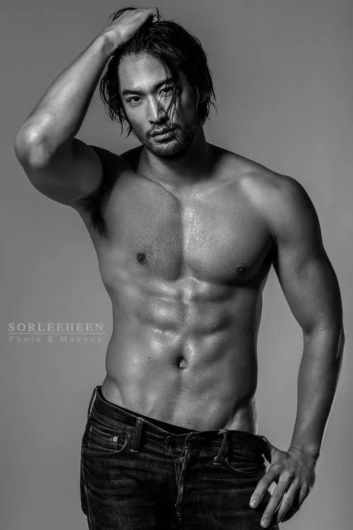 日本男模中村拓耶 Takuya Nakamura 肌肉写真