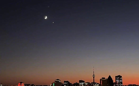 肉眼可见！12日凌晨金星、木星极近“同框”