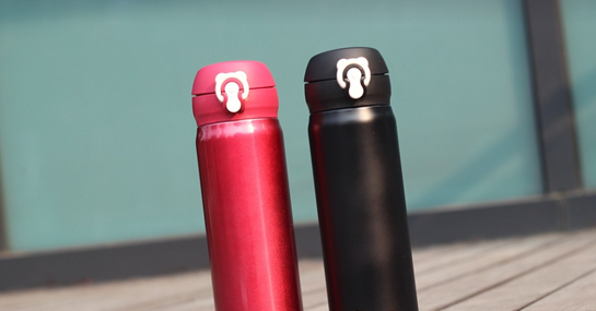 女子嘴裂口出血半年竟对保温杯过敏：不锈钢保温杯含镍所致