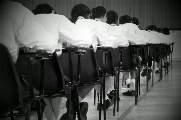 网友称小学语文教材颠覆性修改 司马光砸瓮、大羿射日、掩耳盗钟等：官方回应