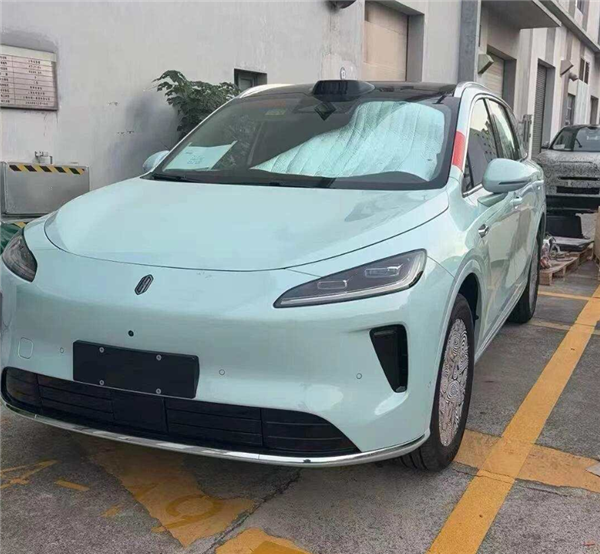 鸿蒙智行最后一界 尚界H5实车曝光：纯电能跑181公里