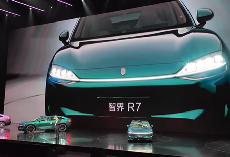 余承东：鸿蒙智行五界都要打造成六边形战士